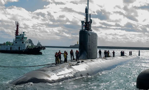 VLF and ELF communication with submarines