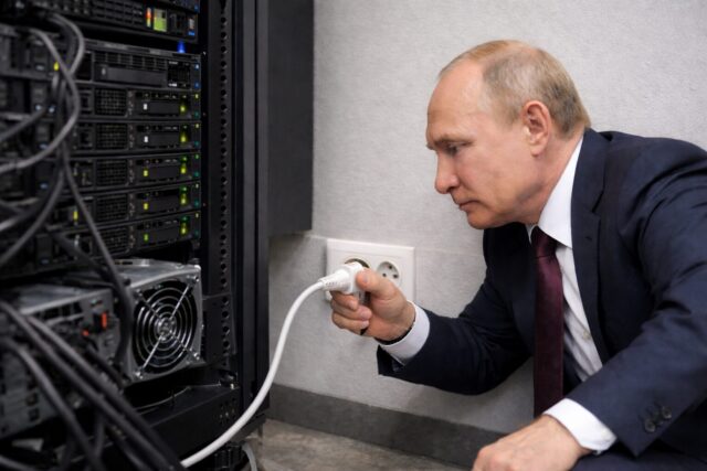 Moscow Blocks WhatsApp: Russia Deepens Its Sovereign Internet Strategy 3 Moscow Blocks WhatsApp: Russia Deepens Its Sovereign Internet Strategy