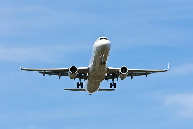 Inside the ADS-B Real-Time Air Traffic Data Stream